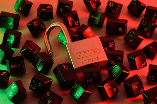 Cybercriminalité : les PME mises en danger par les failles de sécurité Internet